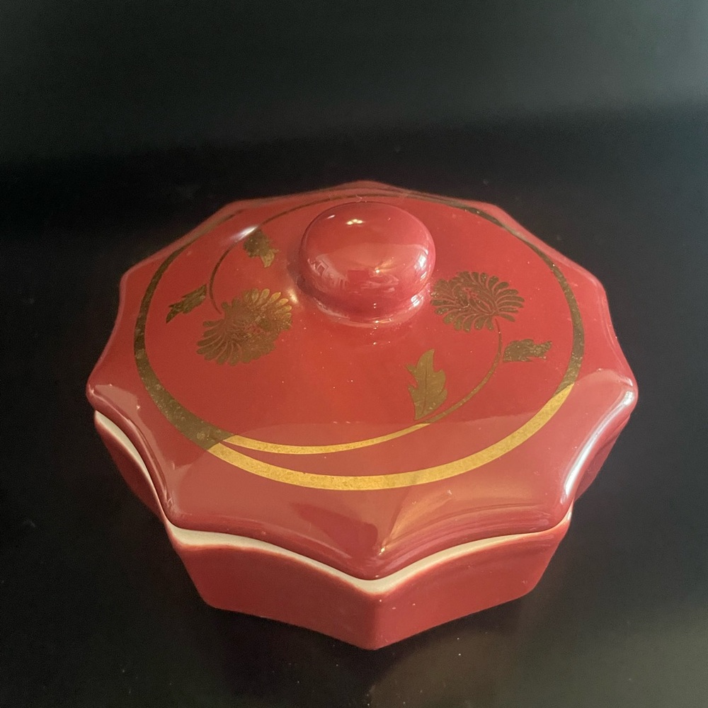 Red Lidded Ceramic Powder Dish